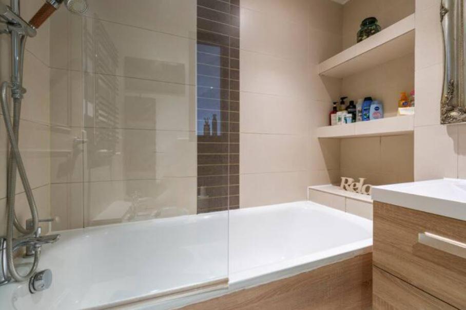 Super Central beautiful 3 Bedroom Londra Exterior foto