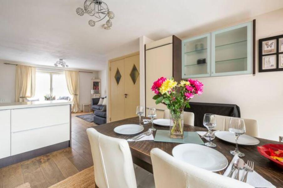 Super Central beautiful 3 Bedroom Londra Exterior foto